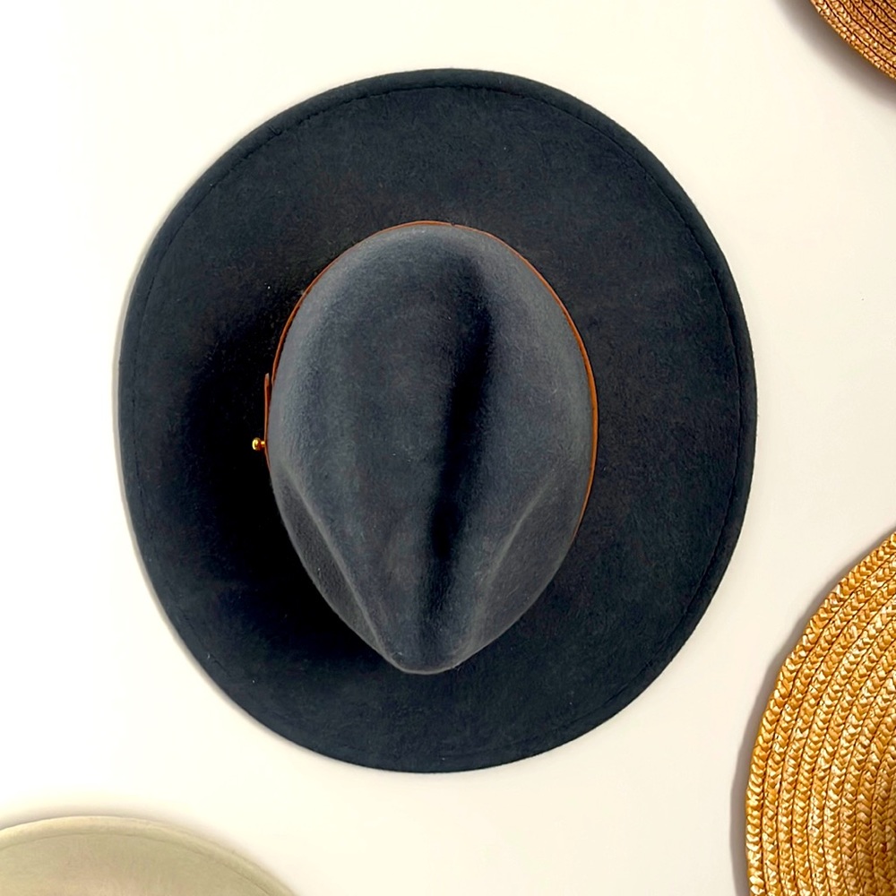 Blue-Grey Lack of Color Fedora